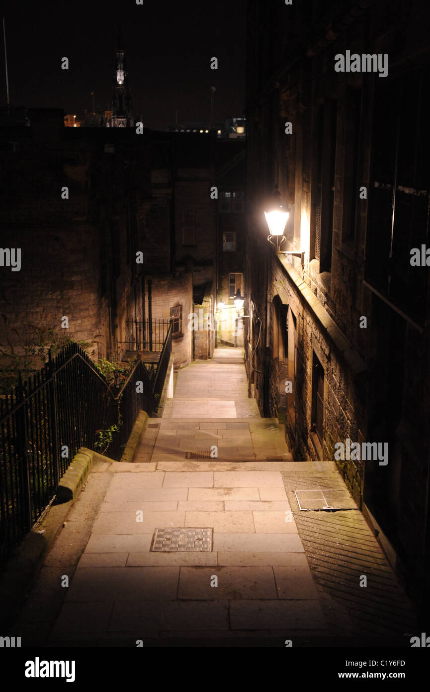 advocate's close The Royal Mile old town  Edinburgh at night Stock Photo