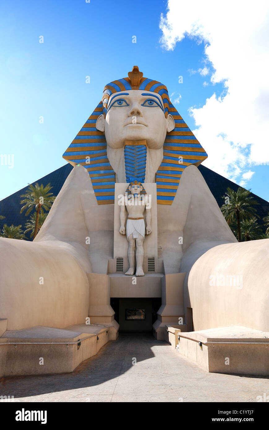 Egyptian statue luxor las vegas hi-res stock photography and