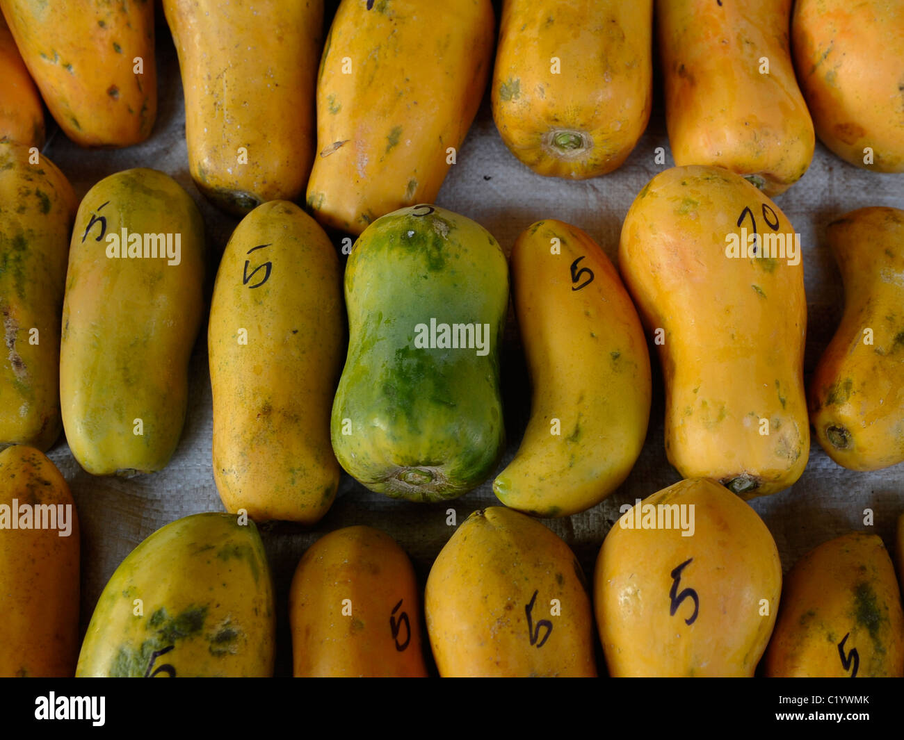 Papaya for sale hires stock photography and images Alamy