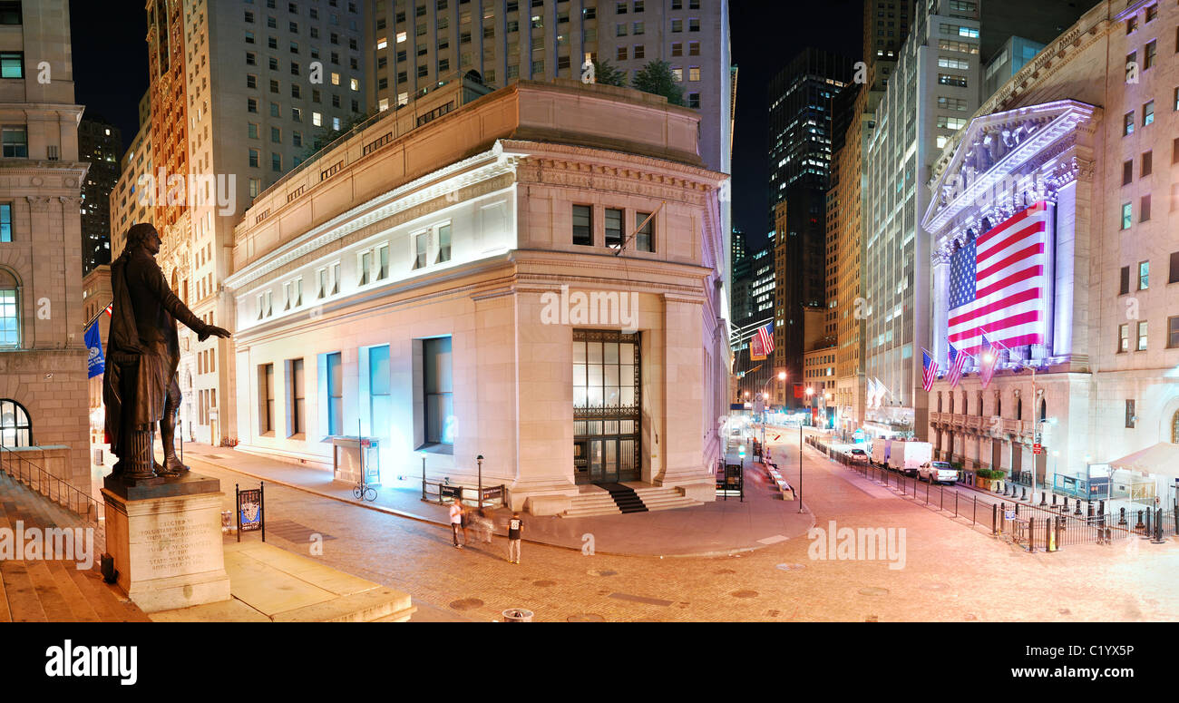Panorama wall street new york hi-res stock photography and images - Alamy