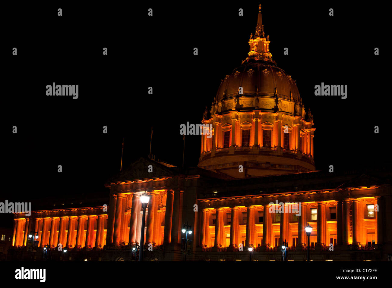 San Francisco city hall goes orange to celebrate its baseball team: the SF GIANTS. California, USA. Stock Photo