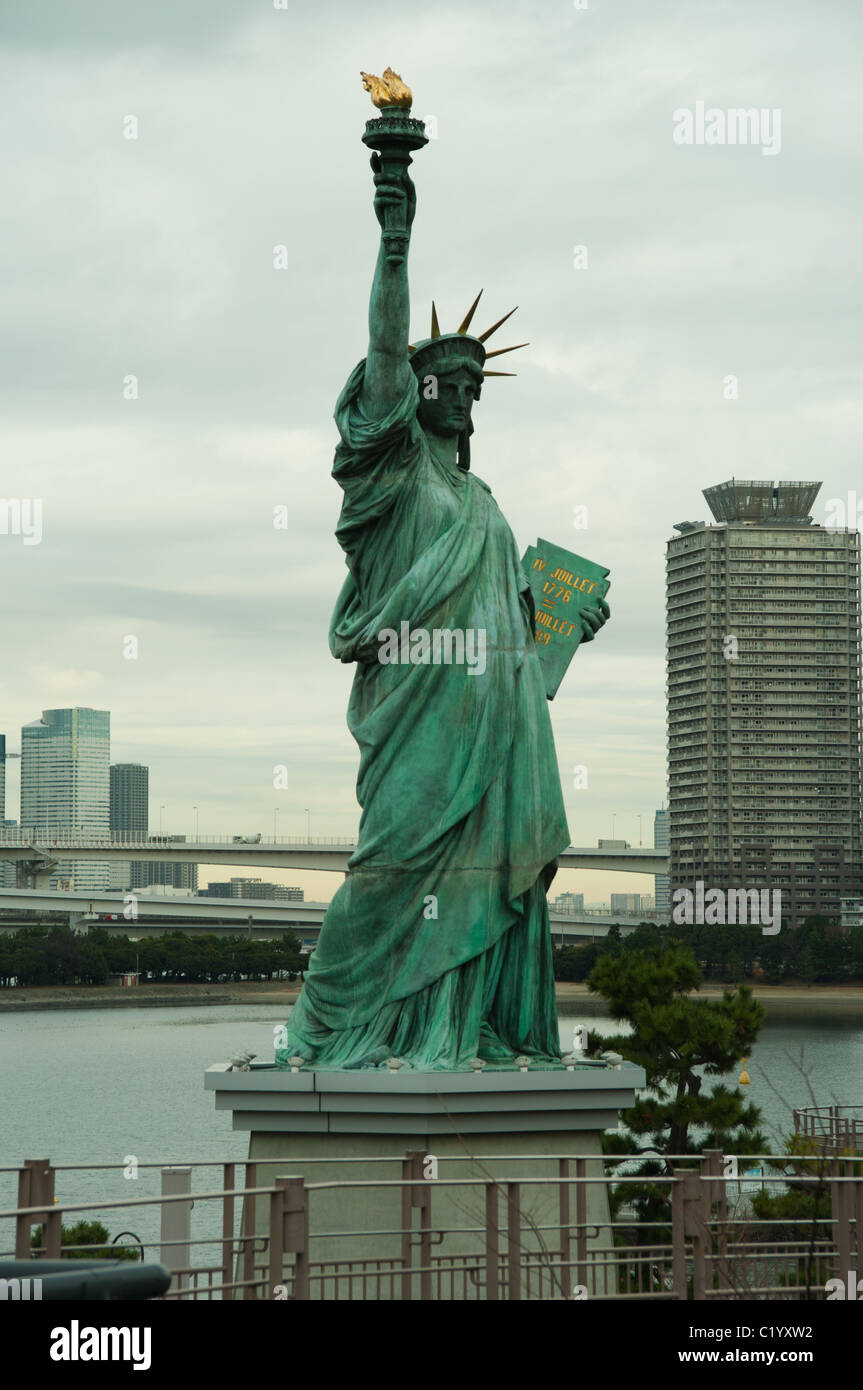 copy Statue of Liberty in Tokio Stock Photo Alamy