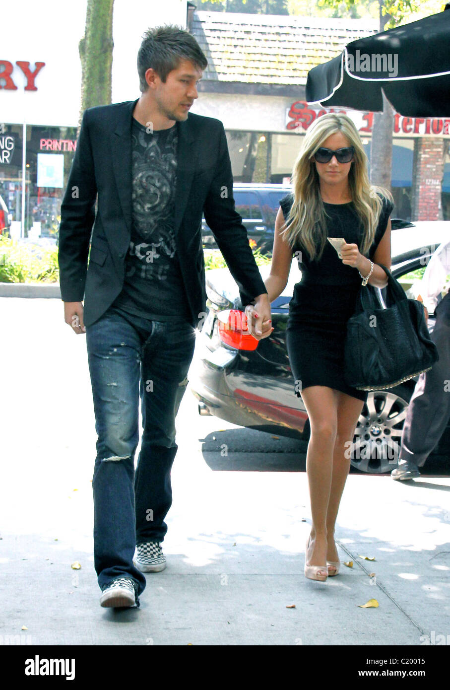 Ashley Tisdale With Newly Dyed Blonde Hair And Boyfriend Scott Stock Photo Alamy