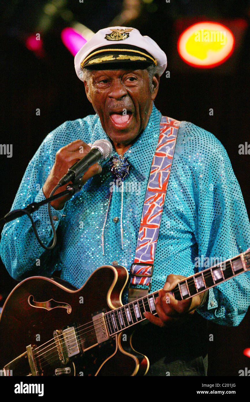 Chuck berry молодой. Чак берри. Чак музыкант берри. Чак берри 90 лет. Чак берри 1956.