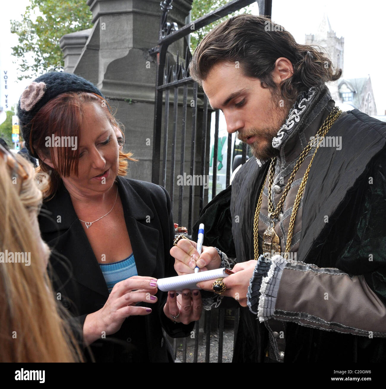 Henry Cavill greet fans at Christ Church on the set of The Tudors Dublin,  Ireland - 22.09.09 Stock Photo - Alamy