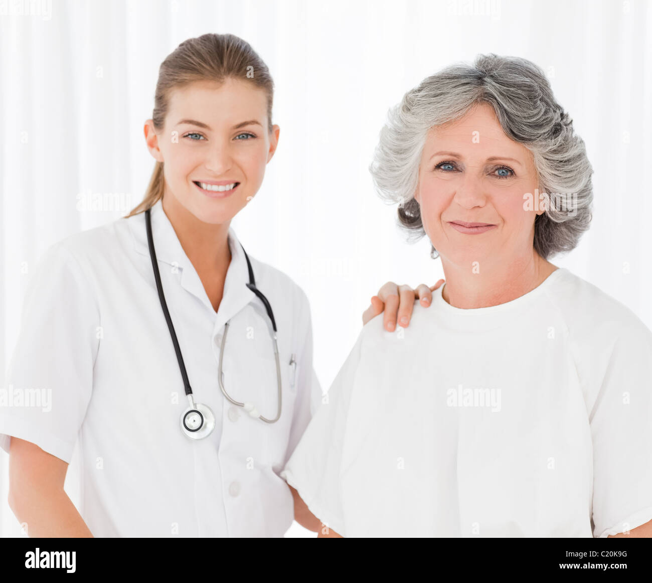 Senior nurse hi-res stock photography and images - Alamy