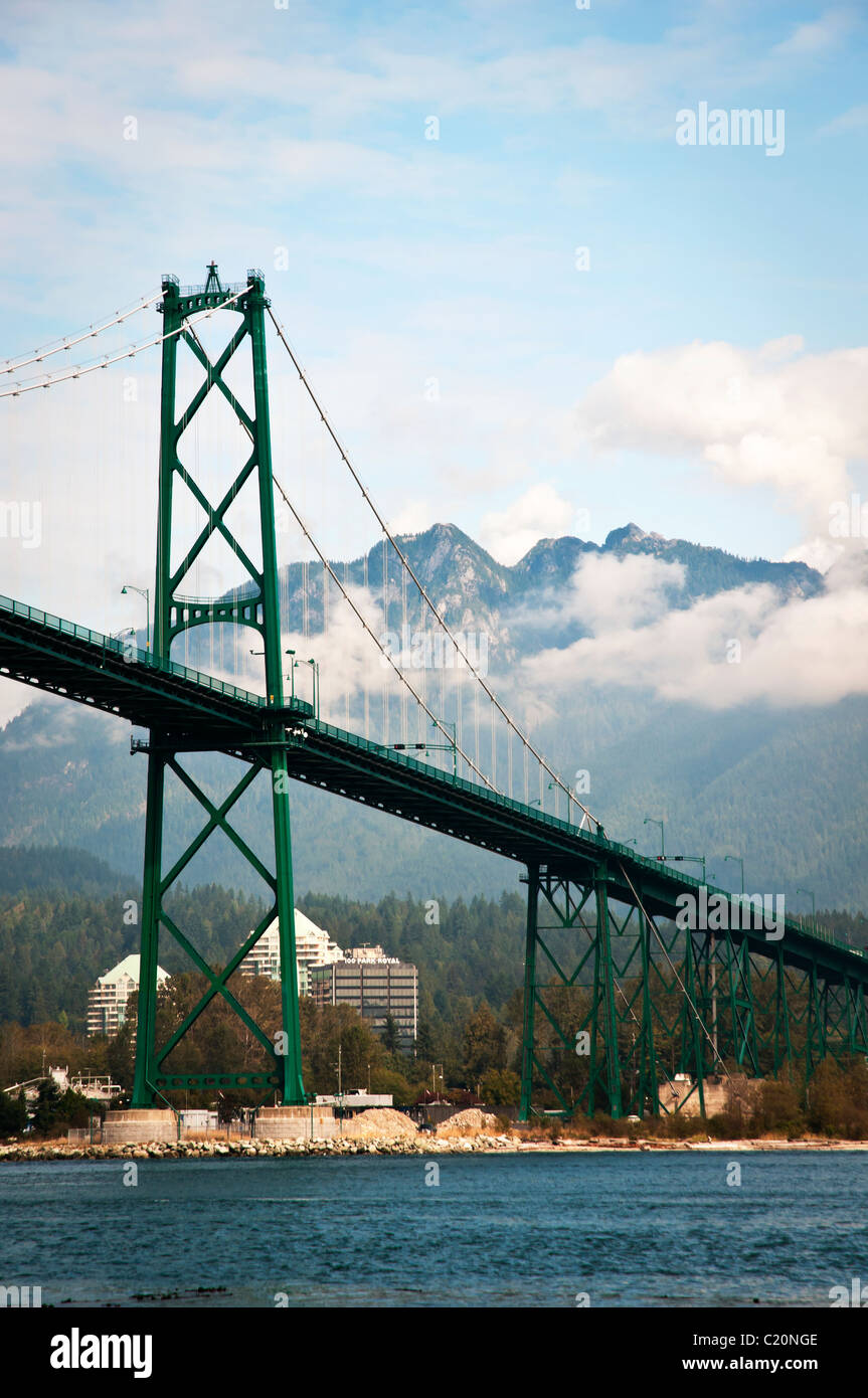 Lions Gate Bridge connects Stanley Park and the North Shore of Vancouver, BC Canada Stock Photo