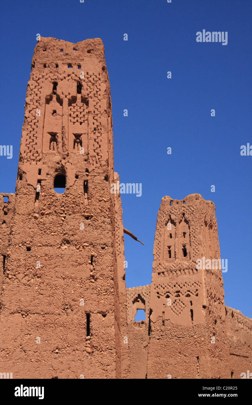 Kasbah detail turret tower with Berber Motifs,Valley of One Thousand Kasbahs, Oasis tourist route, High Atlas, Southern Morocco Stock Photo