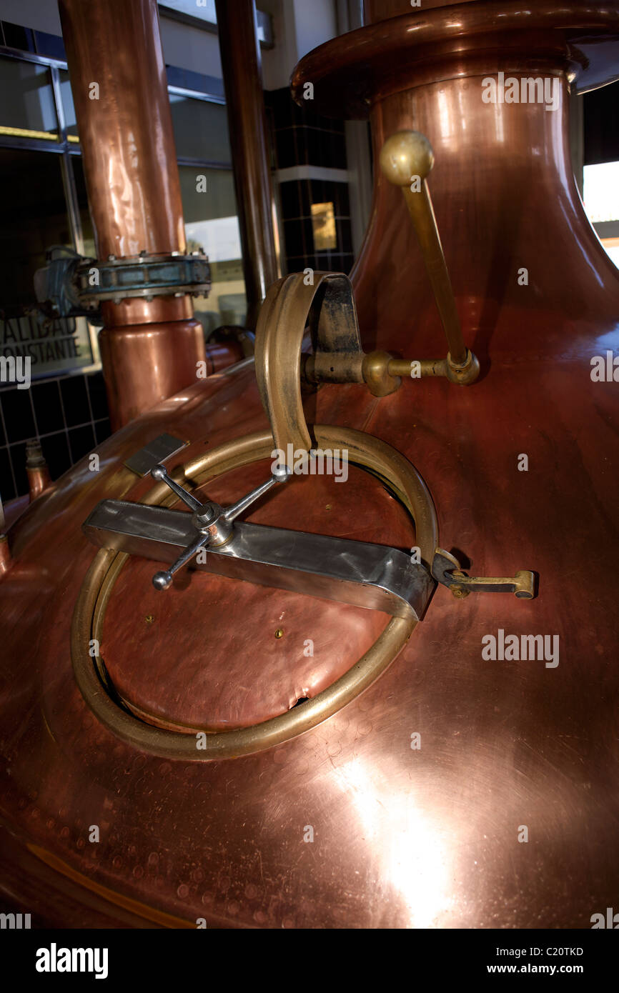 Large copper beer kettles hires stock photography and images Alamy