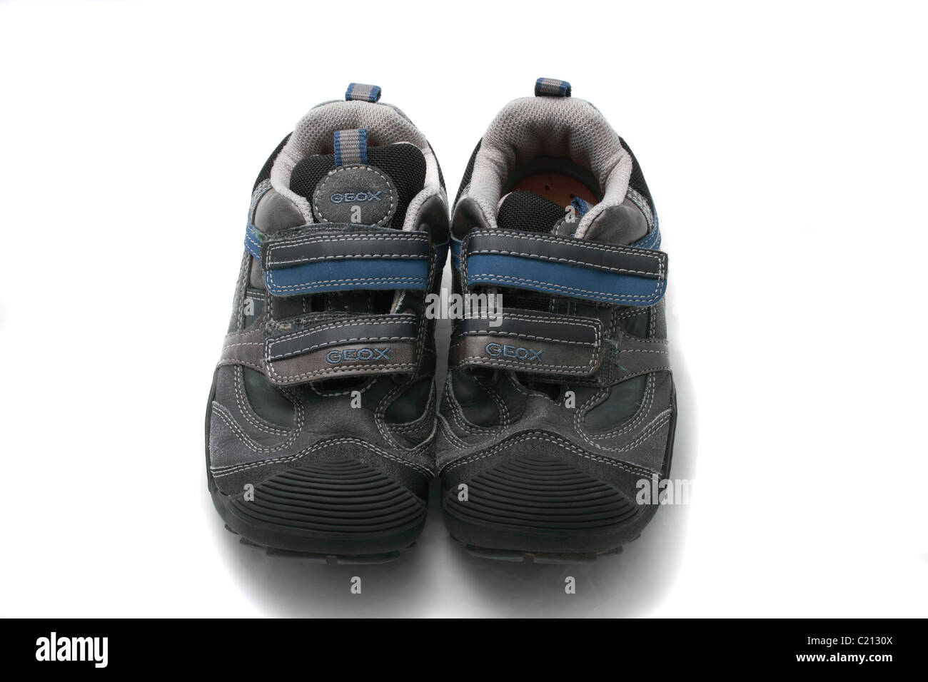 Geox Respira childs training shoes Geobuck and oiled suede, grey and sky  blue size 33 (UK size 1 Stock Photo - Alamy