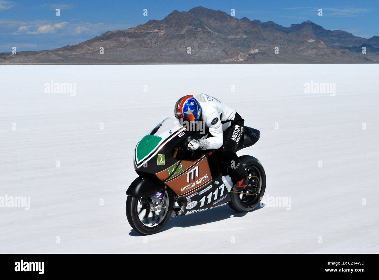 ALL-ELECTRIC MOTORCYCLE BREAKS BONNEVILLE LAND SPEED RECORD Mission Motors, a San Francisco based company redefining the world Stock Photo