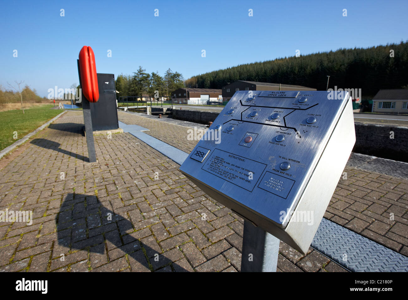 electronic lock controls for Lock 9 Kilclare Upper Lock Shannon-Erne Waterway County Leitrim Republic of Ireland Stock Photo