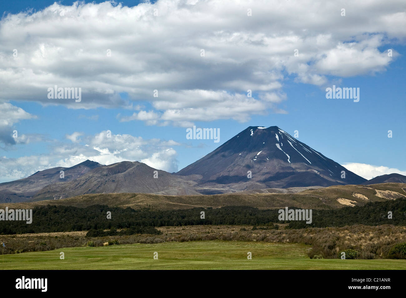 Mount Ngauruhoe New Zealand Stock Photo Alamy mount-ngauruhoe-new-zealand-stock-photo-alamy