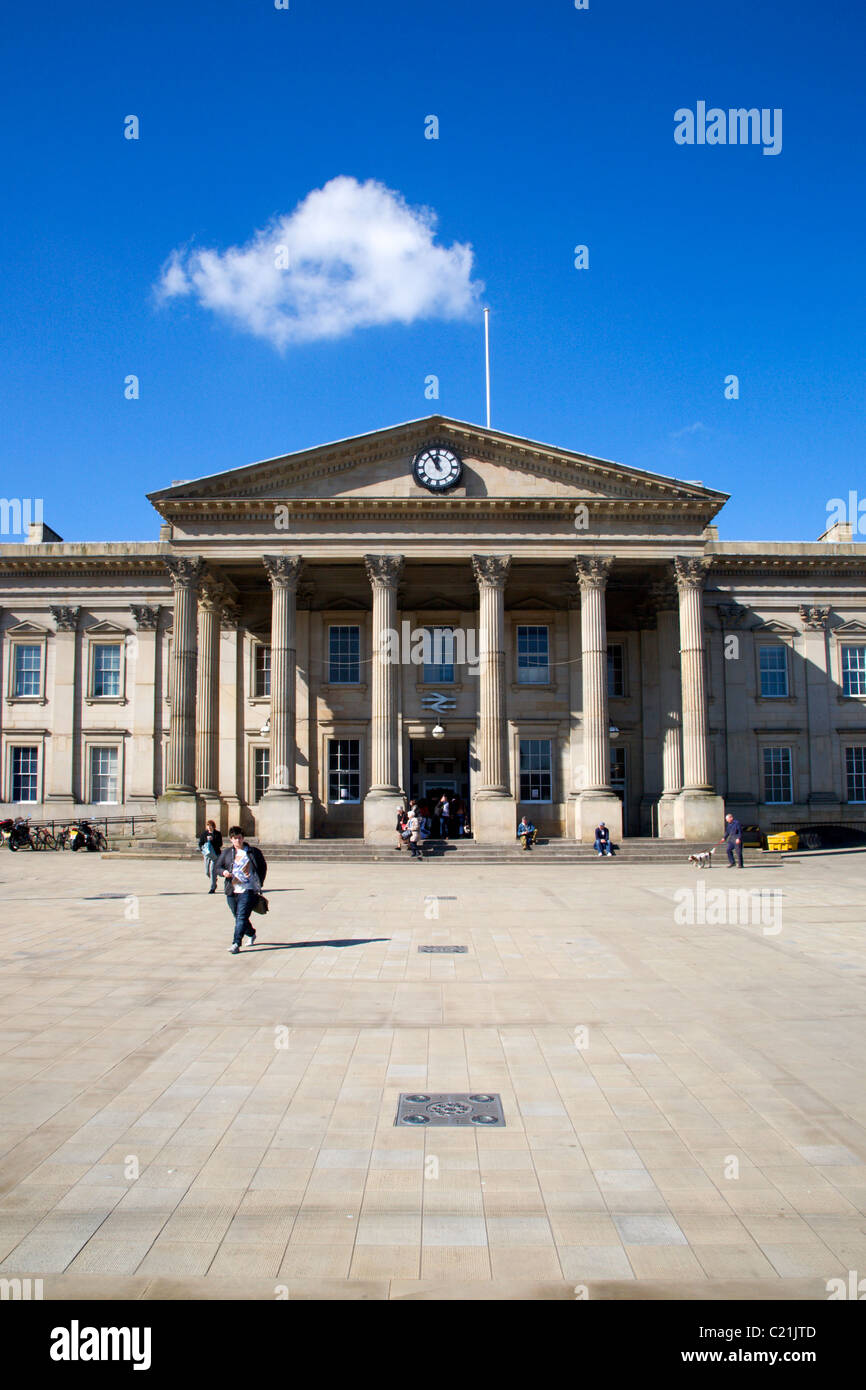 Railway Station Huddersfield West Yorkshire England Stock Photo