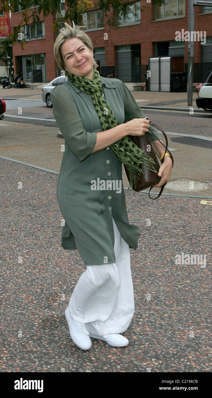 Penny smith green dress hi-res stock photography and images - Alamy