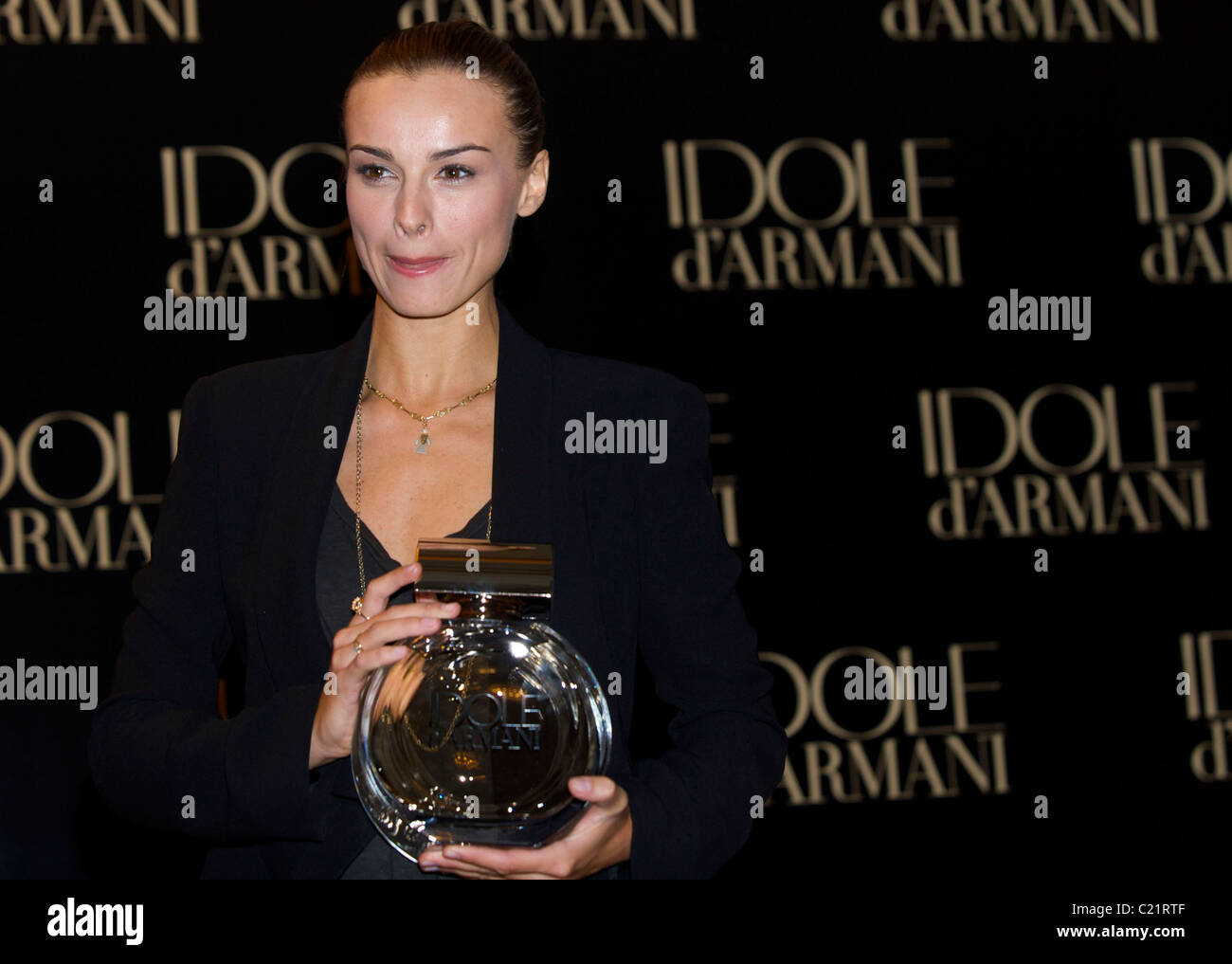 kasia smutniak armani