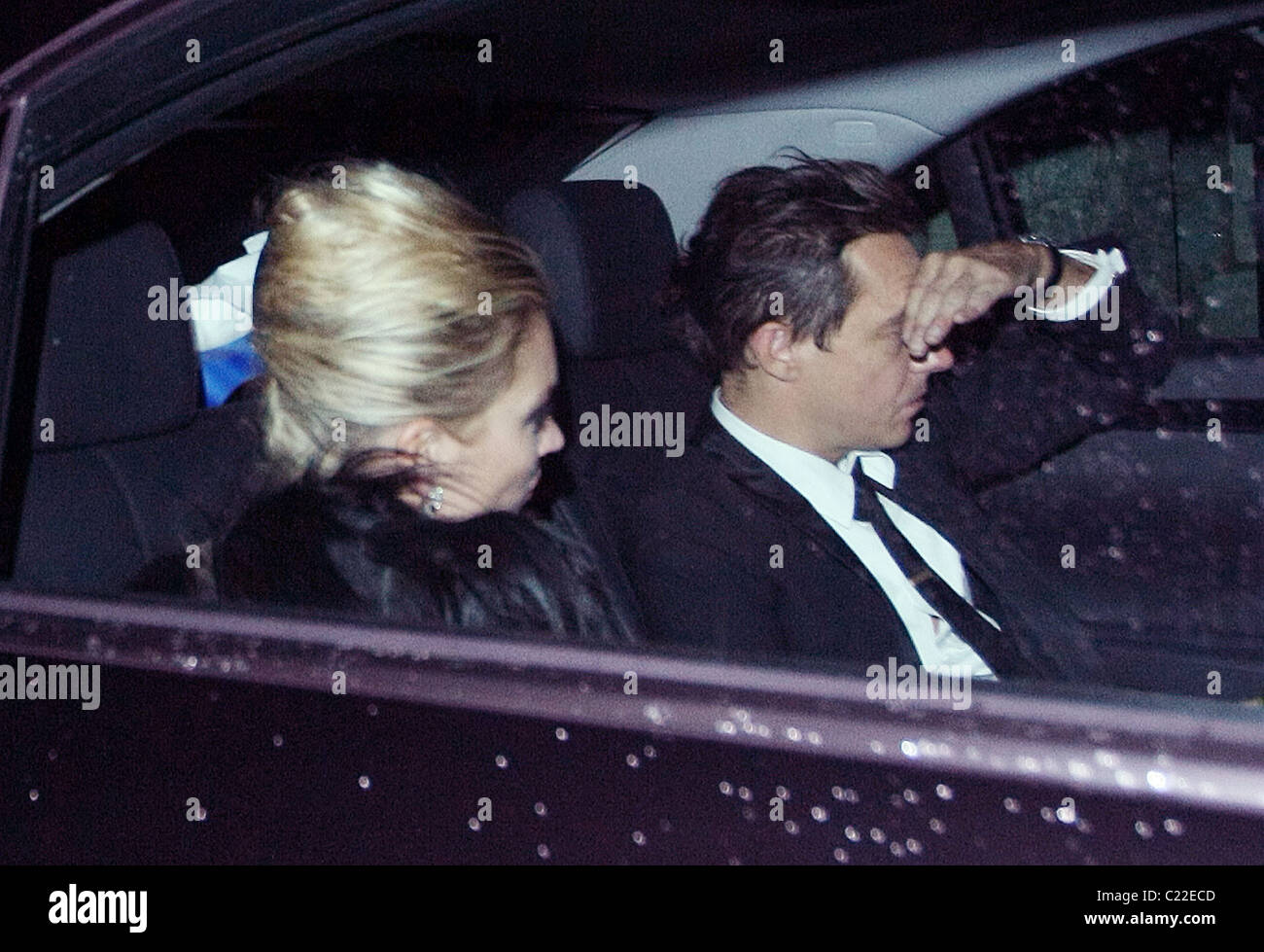 Jamie Hince And Kate Moss Leaving Simon Cowells Birthday Party At 3am Hince Appeared To Be
