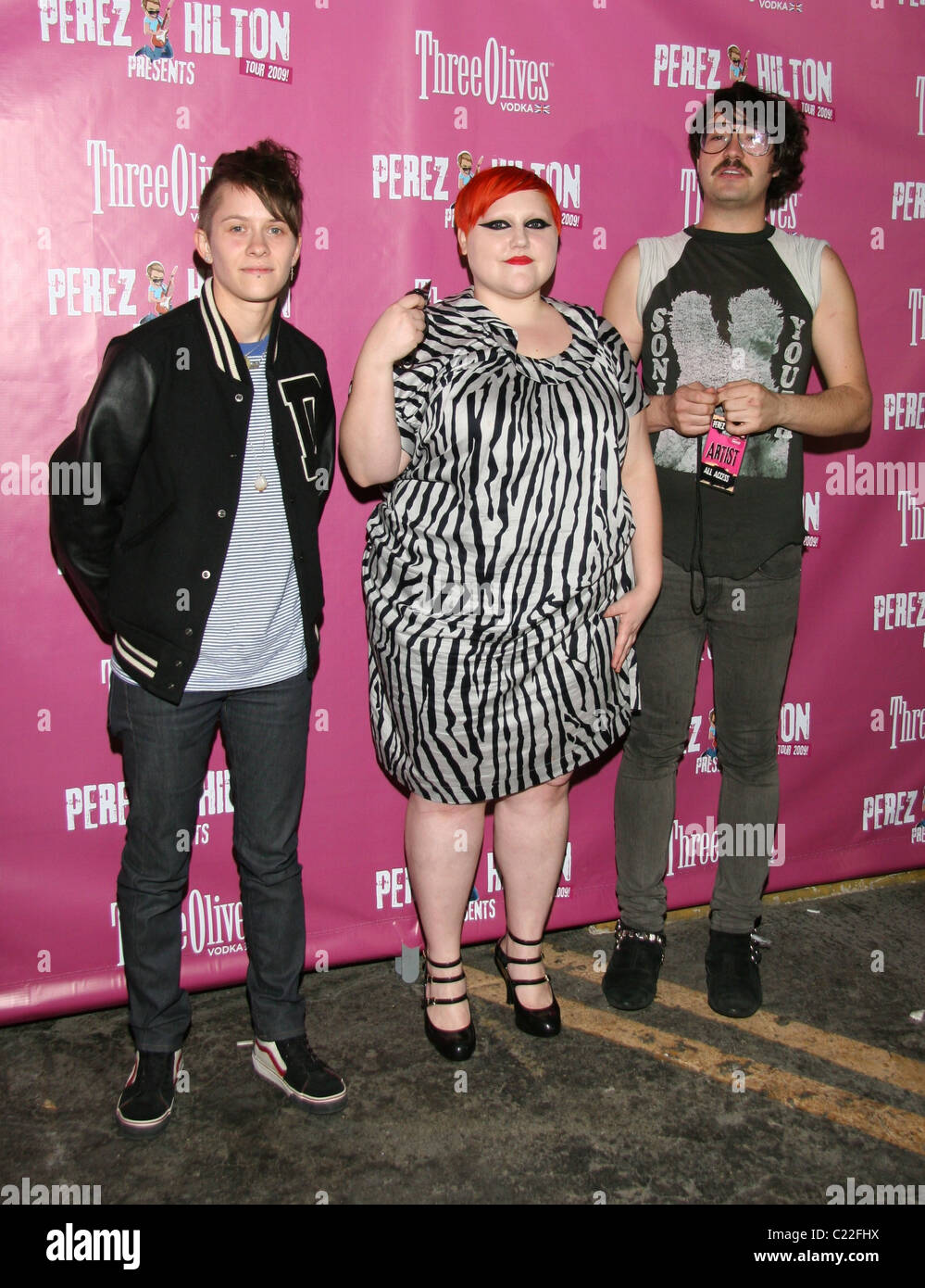 Hannah Blilie, Beth Ditto and Brace Paine of the band 'The Gossip' Perez Hilton Presents Tour Finale Sponsored by Three-O Stock Photo