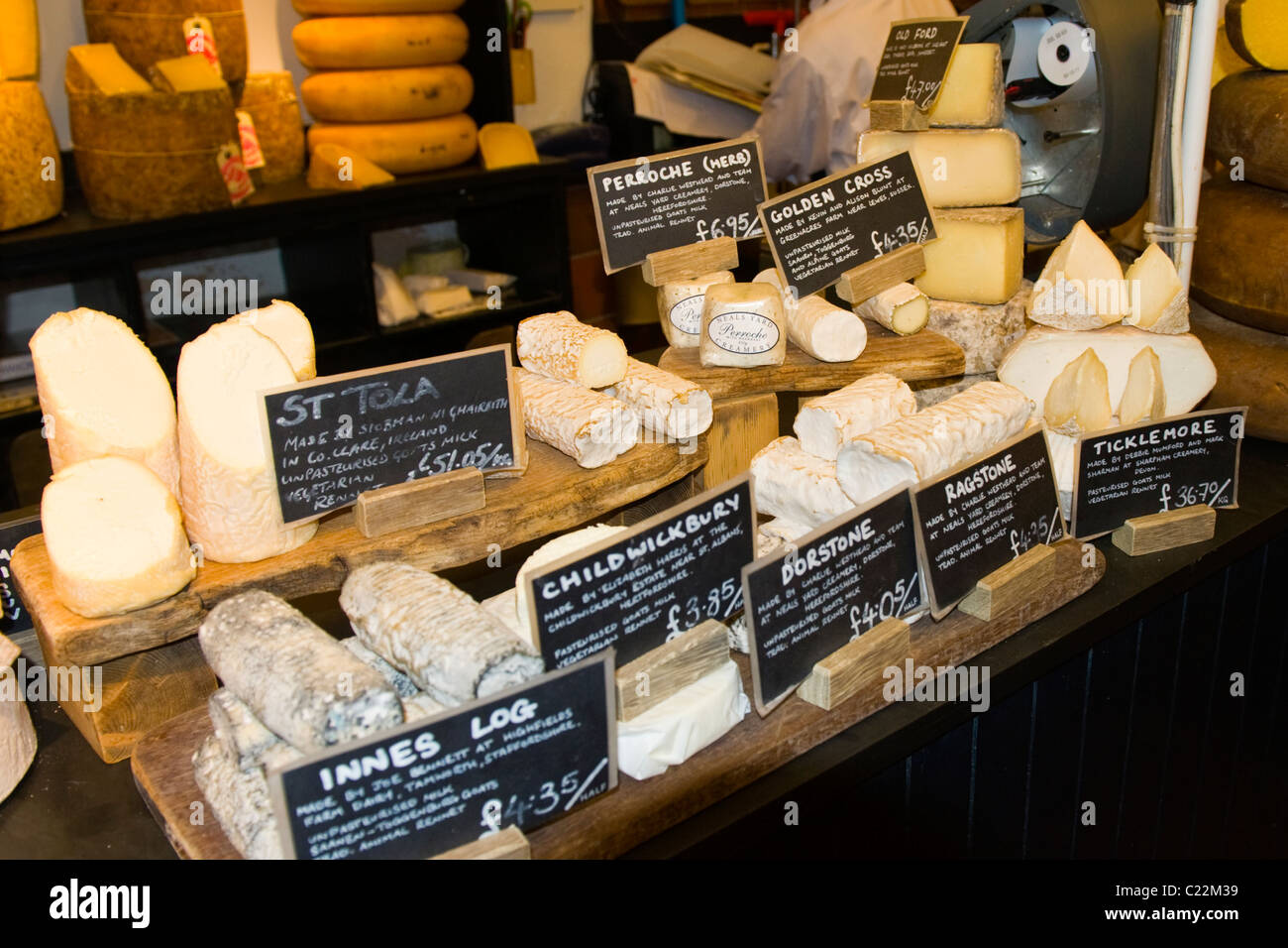 London , Covent Garden , Neal's Yard shop with delicious selection of soft & hard cheeses , Perroche Chidwickbury Dorstone Ticklemore Stock Photo