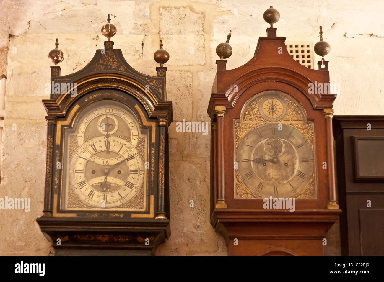 Grandfather clocks hires stock photography and images Alamy