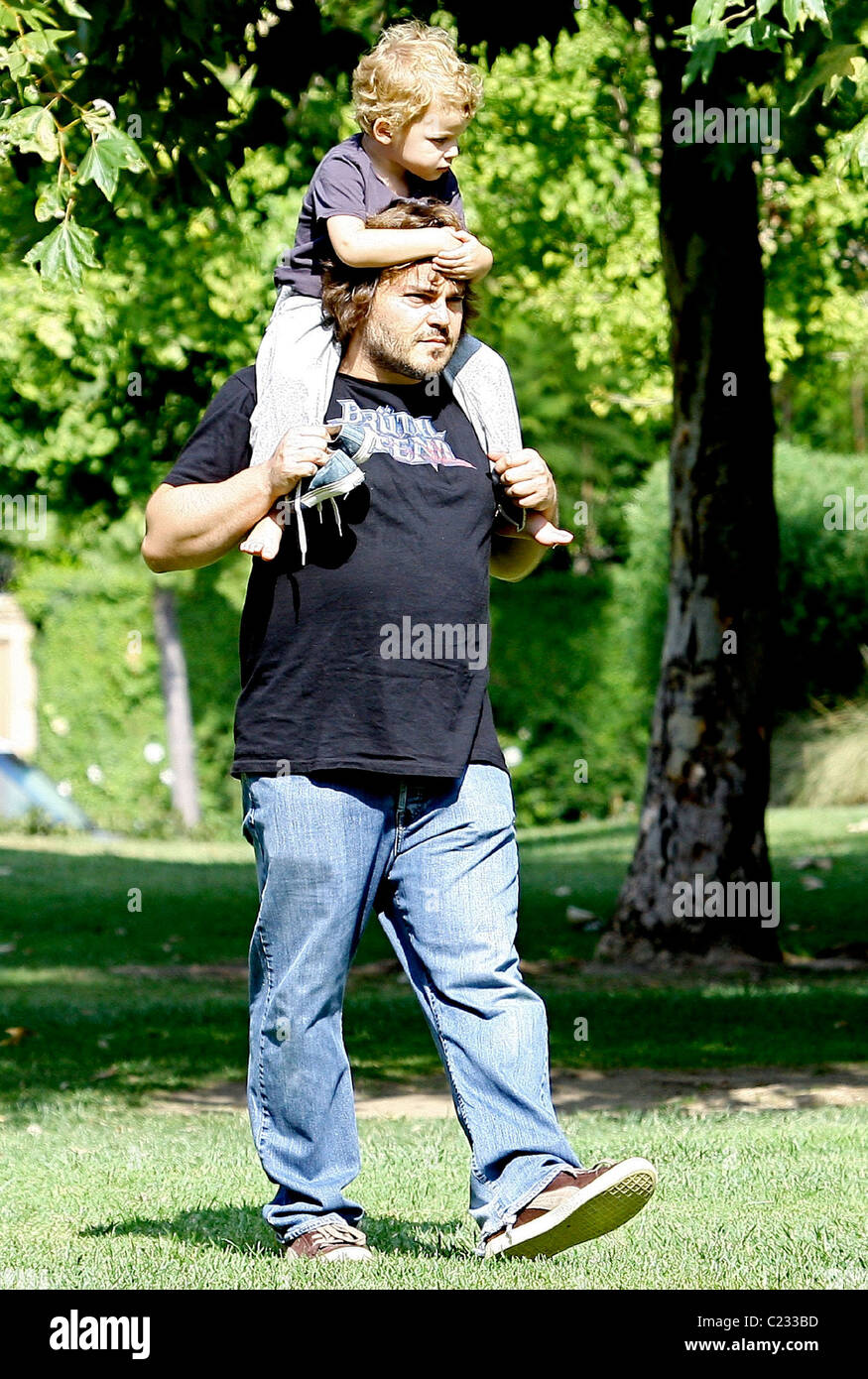 Jack Black with his son Samuel Black at Coldwater Park Los Angeles,  California - 11.10.09 Stock Photo - Alamy