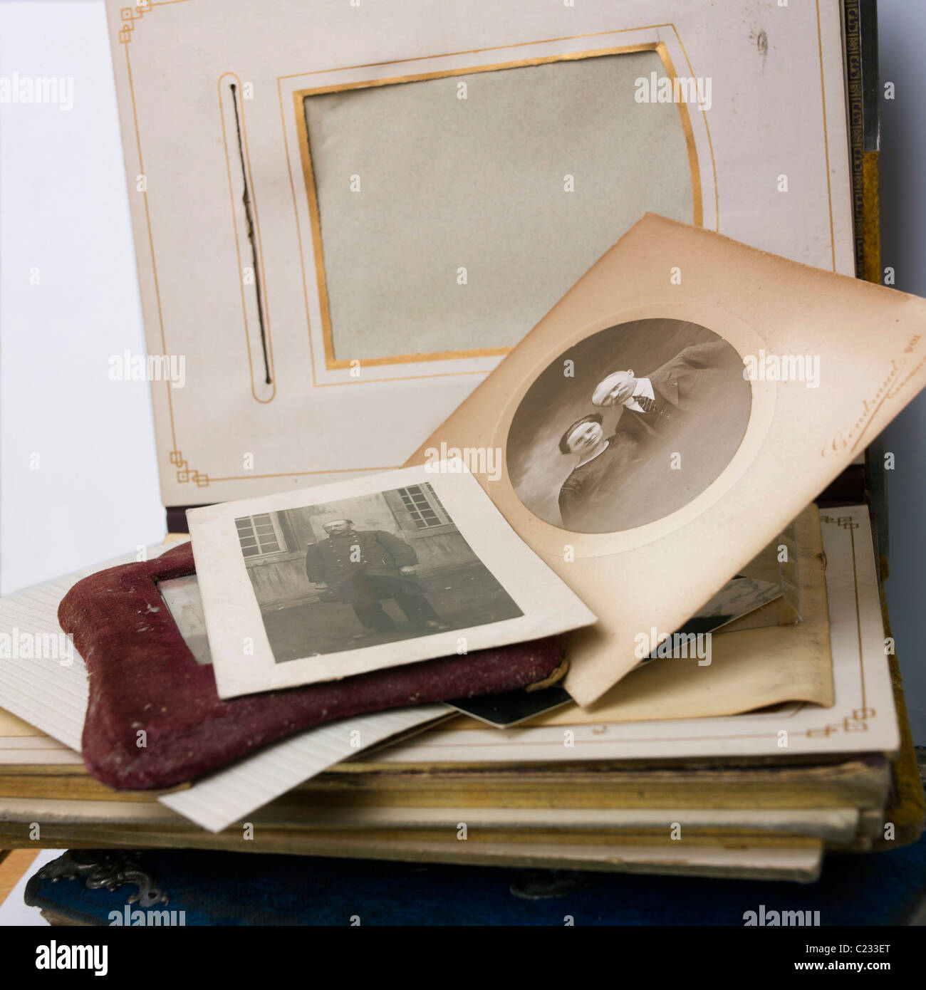 Old photographs and album Stock Photo Alamy