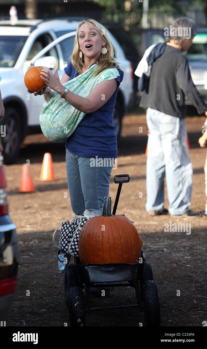 Nicole sullivan and son hires stock photography and images Alamy(02)