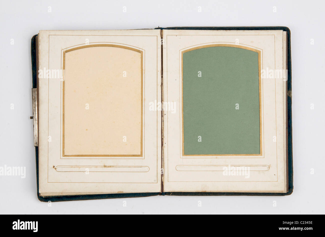 Old photo album open hi-res stock photography and images - Alamy
