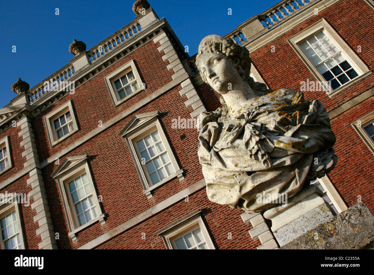 The impressive Georgian mansion of Wimpole Hall, home to Elsie Bambridge (daughter of Rudyard Kipling) Stock Photo