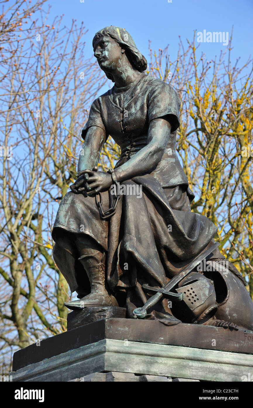 Statue of Jeanne d'Arc / Joan of Arc at Le Crotoy, Bay of the Somme, Picardy, France Stock Photo