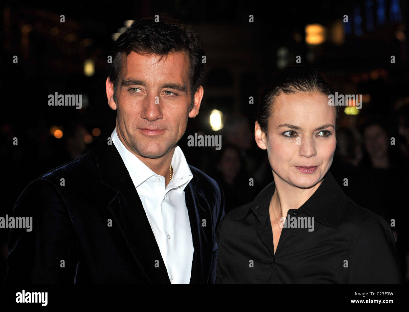 Clive Owen and wife Sarah-Jane The Times BFI London Film Festival: The Boys Are Back - gala screening held at the Vue West End. Stock Photo