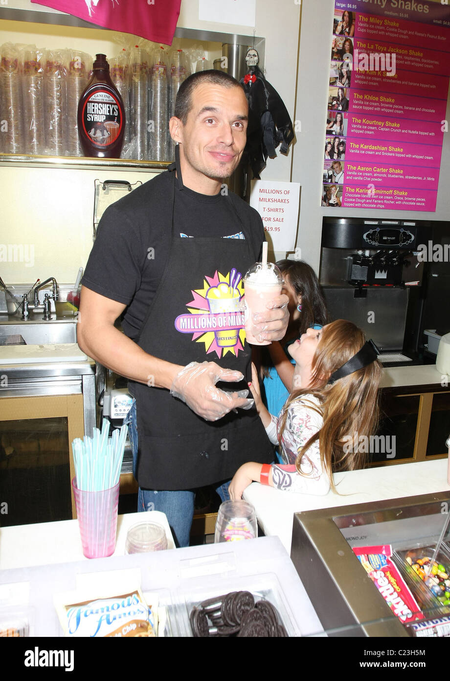 Antonio Sabato Jr. with daughter and her friends design a custom milkshake at Millions Of
