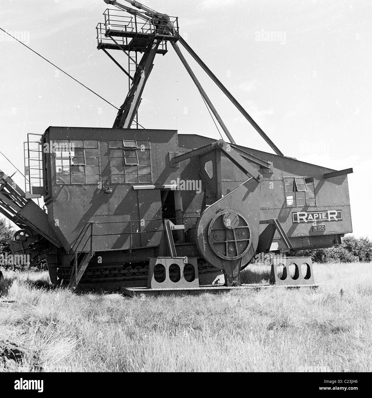 Machine moving earth Black and White Stock Photos & Images - Alamy