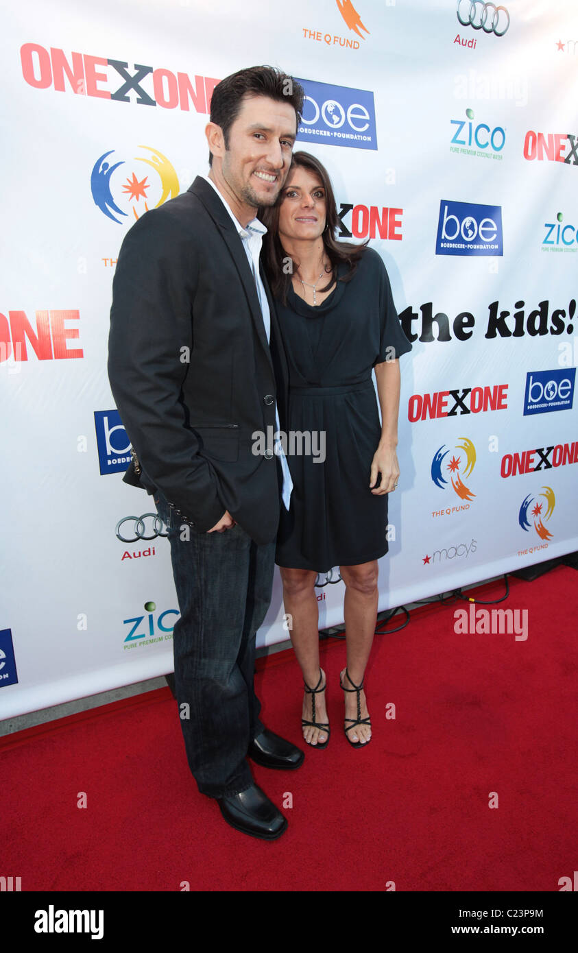 Mia Hamm and Nomar Garciaparra OneXOne gala held at Bimbo's 365 Club San  Francisco, USA - 22.10.09 Stock Photo - Alamy