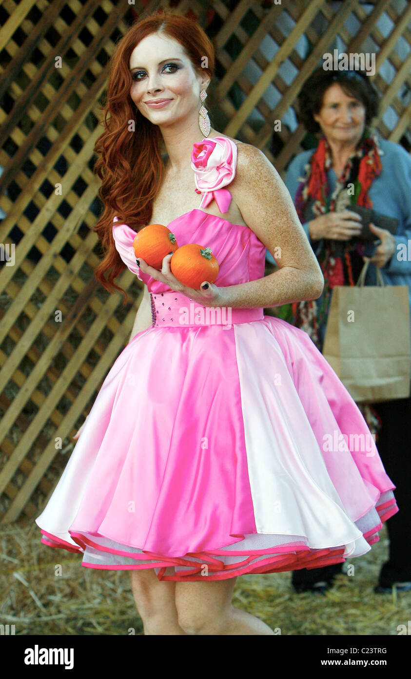 Paparazzi fancy dress hi res stock photography and images Alamy