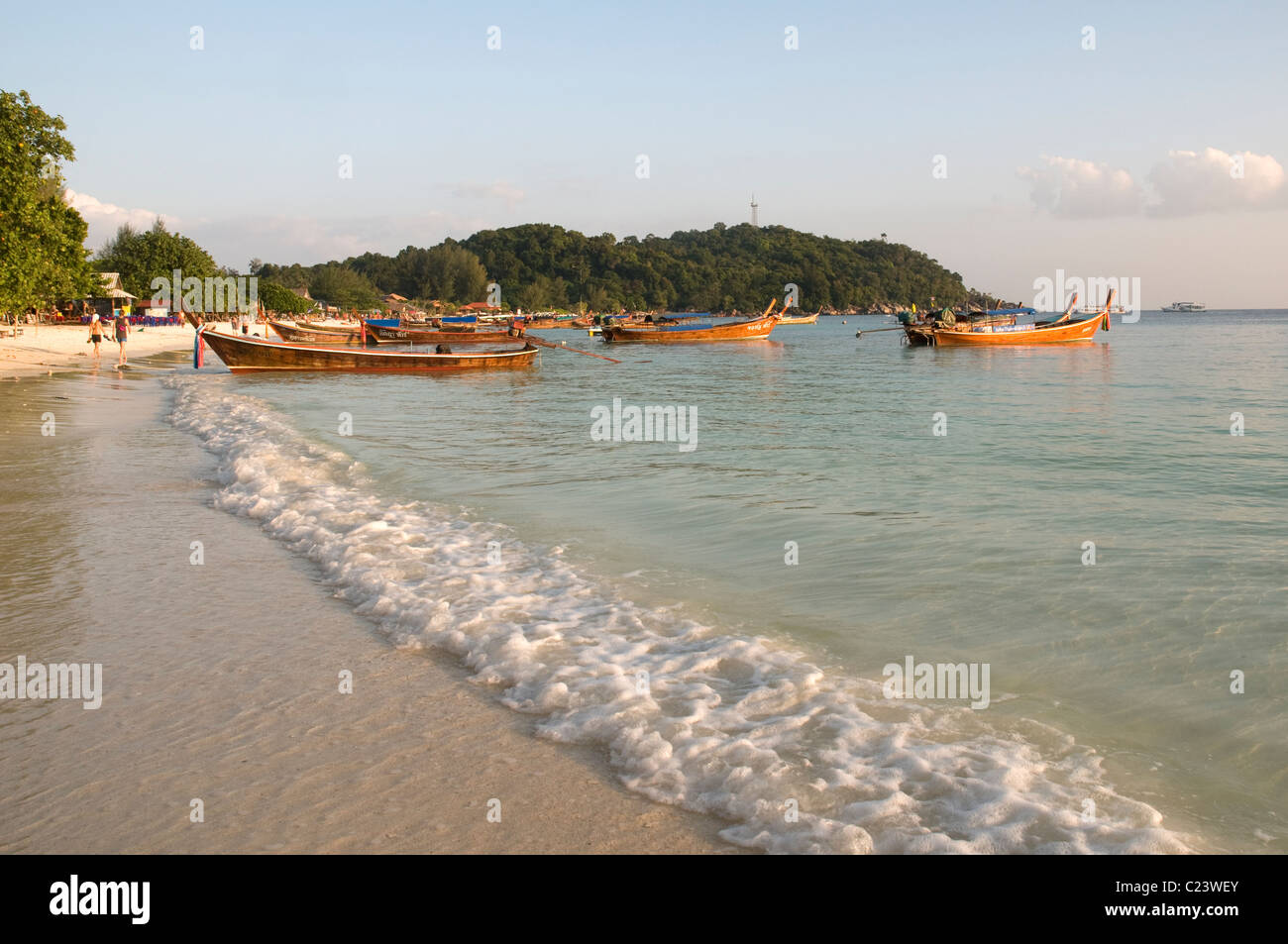 Traditional Thai Long-Tail boats, Pattaya Beach, Koh Lipe, Thailand Stock Photo