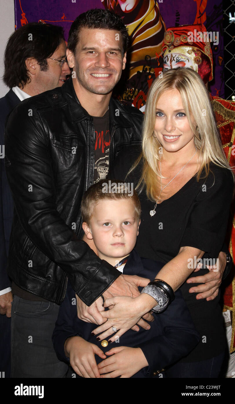 David Boreanaz, wife Jaime Bergman and son Jayden Rayne Boreanaz attending  KOOZA, the big top touring show from Cirque du Stock Photo - Alamy