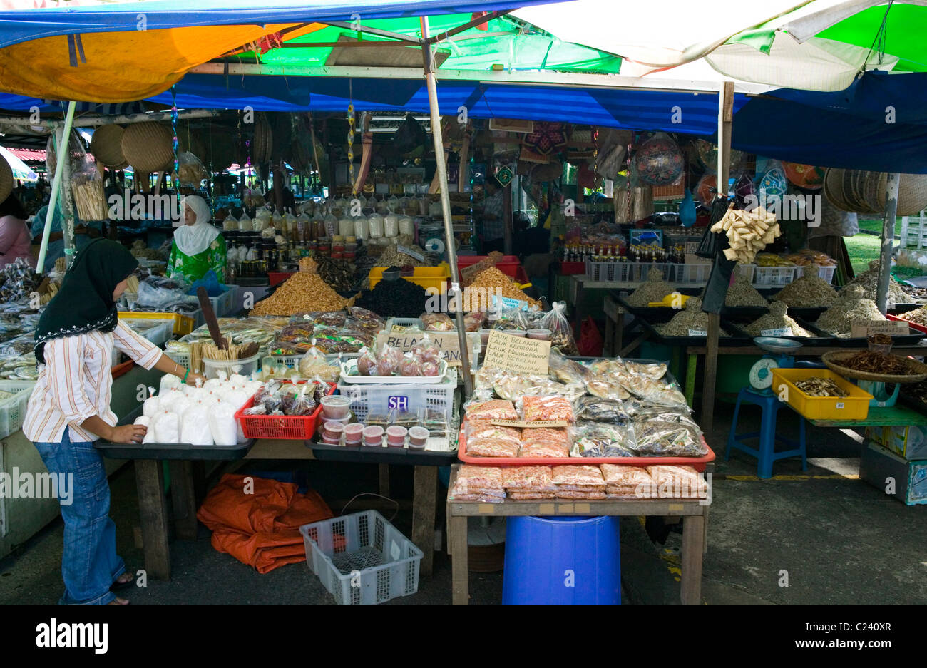 Tamu Kianggeh Market, with colourful umbrellas and produce neatly laid out. Stock Photo