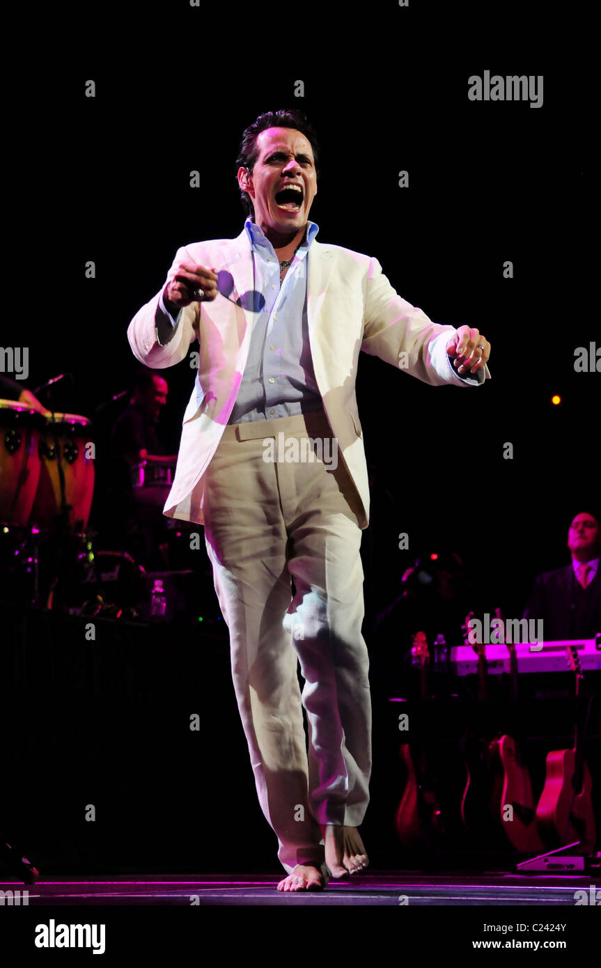 A barefoot Marc Anthony performs in concert at the American Airlines