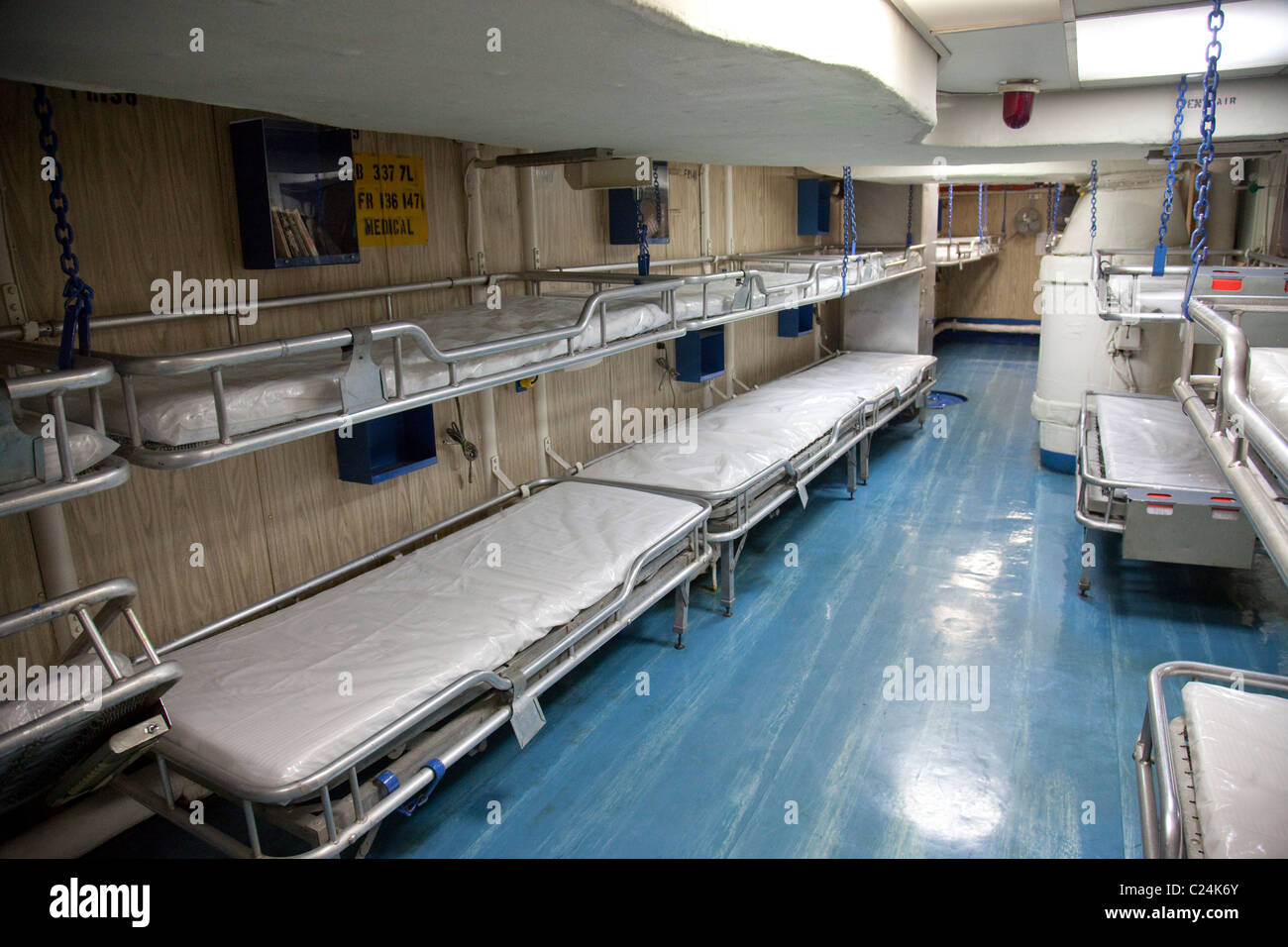 Navy ship bunk beds hires stock photography and images Alamy