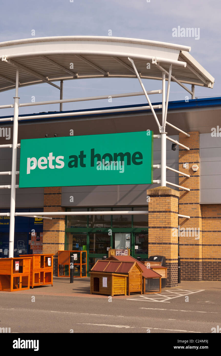 The Pets at Home superstore at Longwater Retail Park in Norwich , Norfolk , England , Britain , Uk Stock Photo