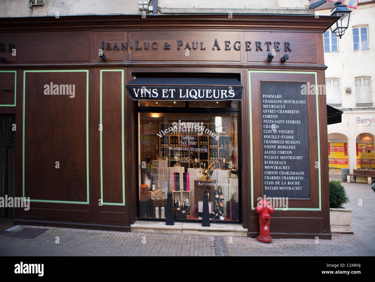 Wine cave hires stock photography and images Alamy