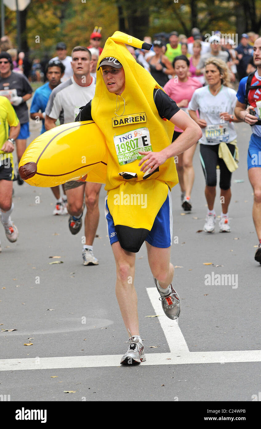 Runner dressed as a banana The ING New York City Marathon New York City, USA - 01.11.09 Stock Photo