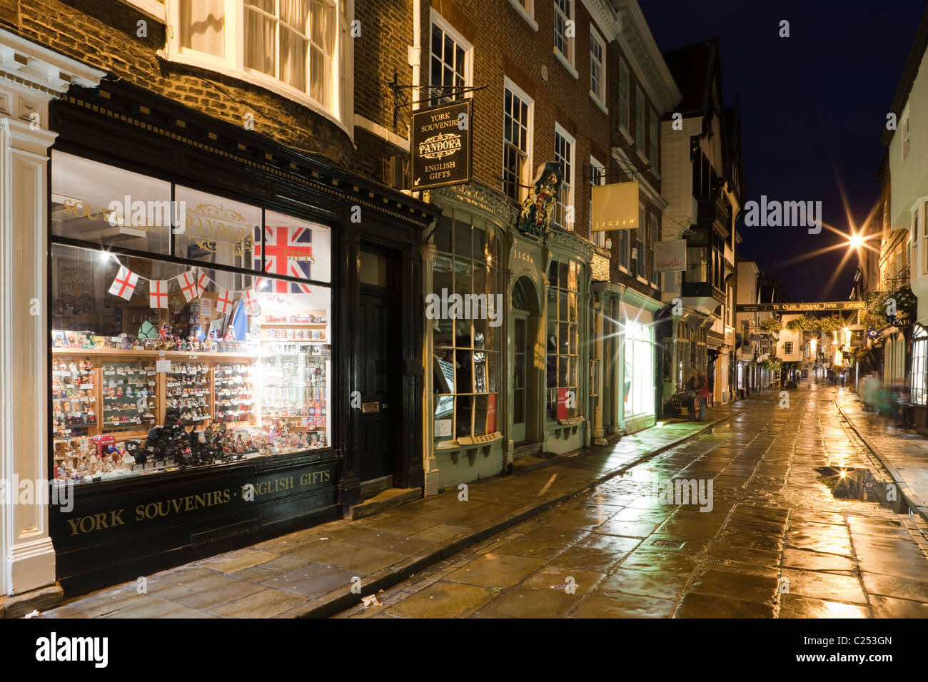 Evening along Petergate shopping precinct in York City, East Yorkshire Stock Photo