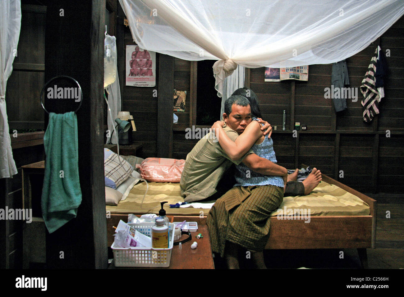 UNCLE BOONMEE WHO CAN RECALL HIS PAST LIVES (2010) LOONG BOONMEE RALEUK CHAT (ALT) APICHATPONG
