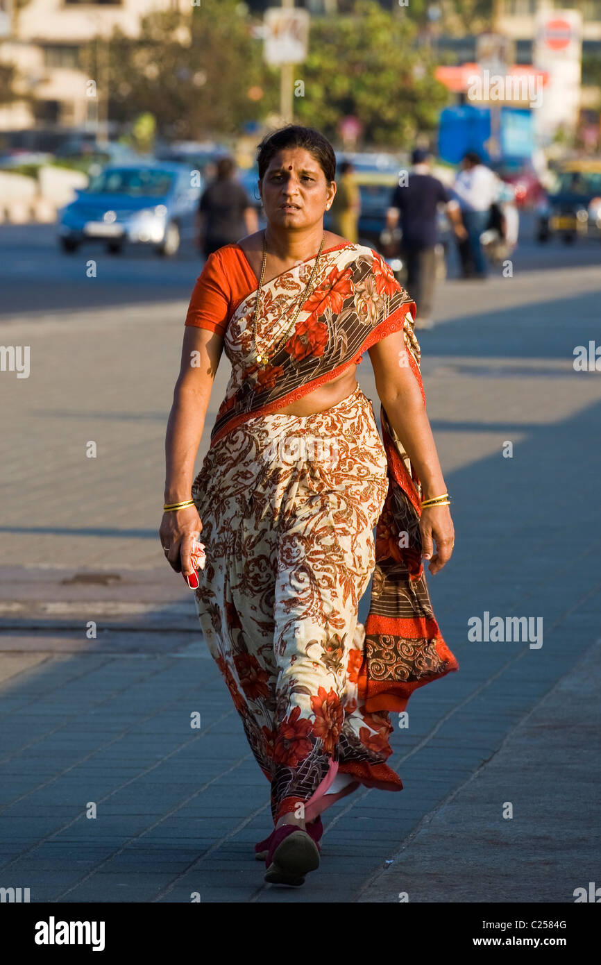 How to rock traditional Indian wear like Alia Bhatt and Anushka Sharma |  Fashion Trends - Hindustan Times