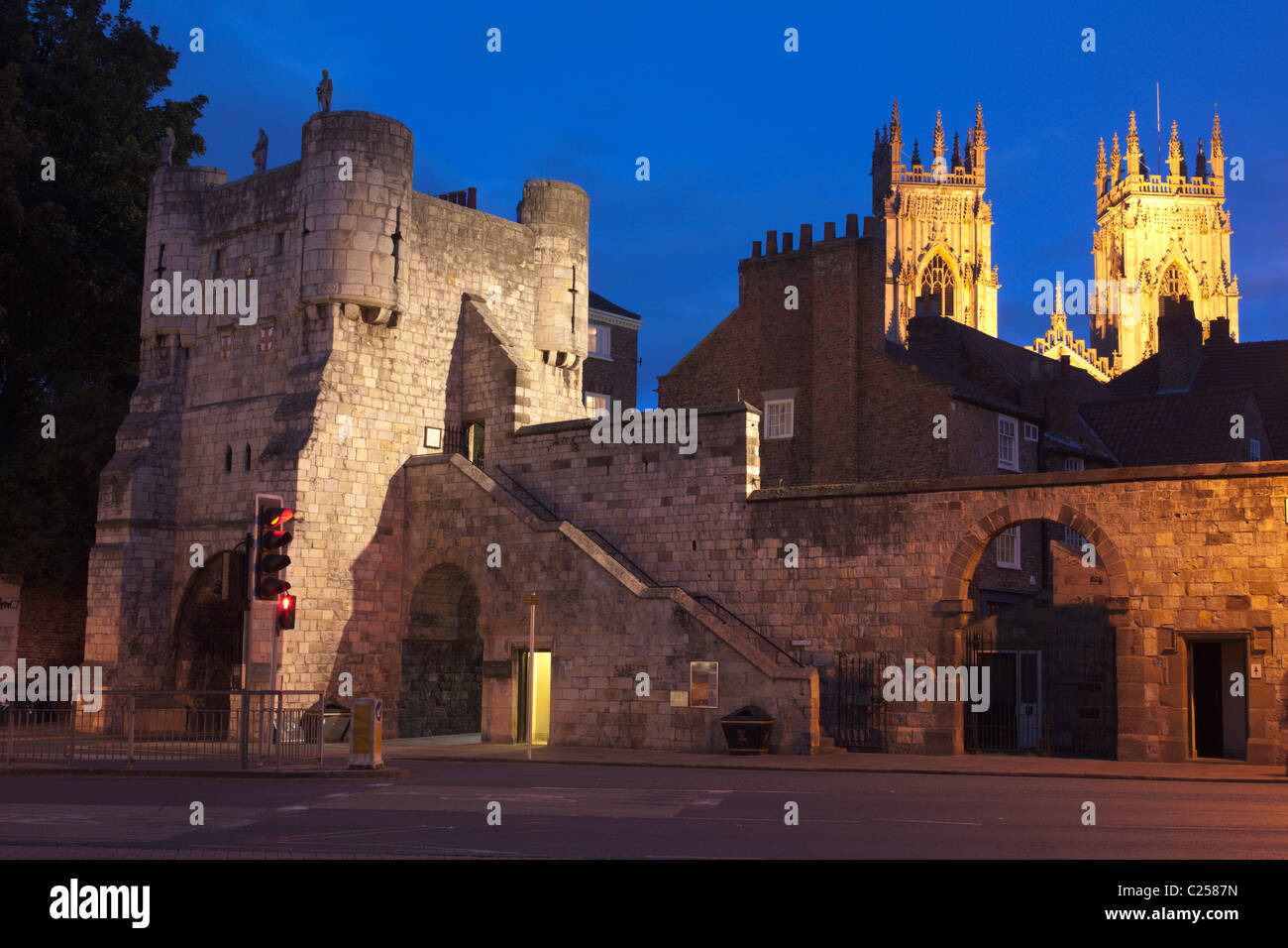 Dusk at Bootham Bar and York Minster in York City, East Yorkshire Stock Photo