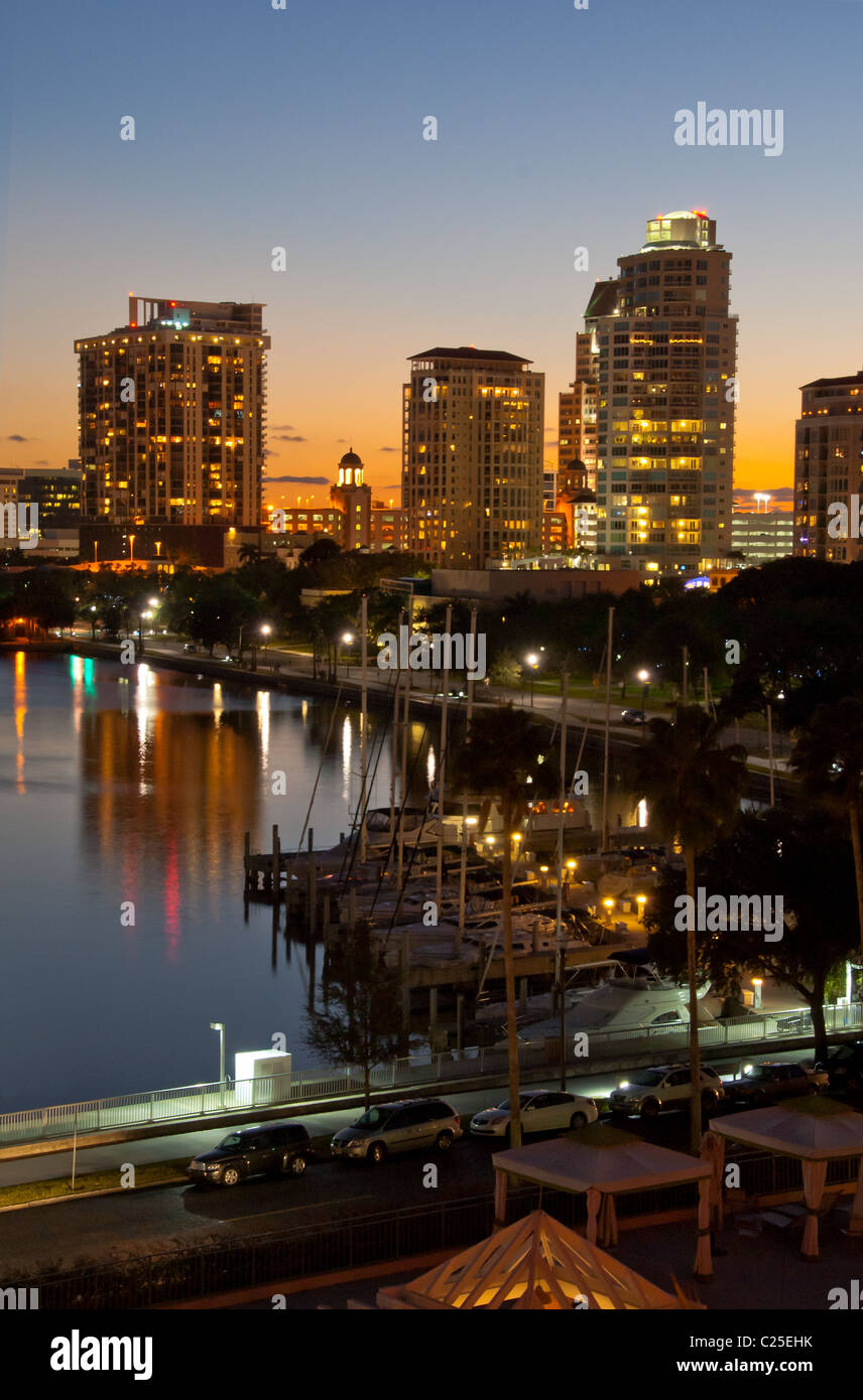 City Skyline Overlooking Marina On Tampa Bay Early Evening In Stock Photo Alamy