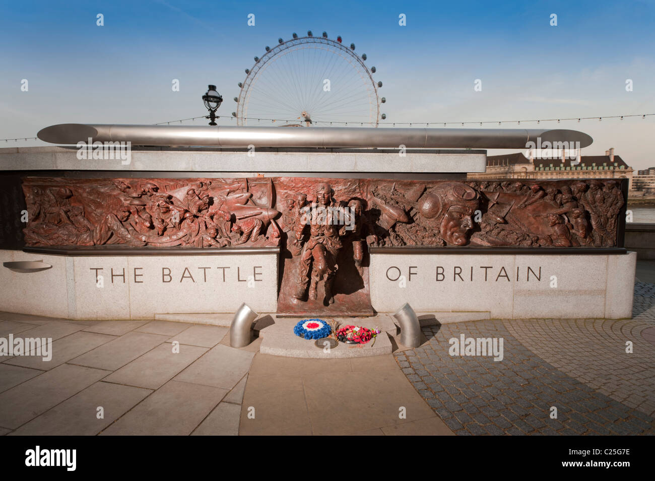 the-battle-of-britain-memorial-sculpture-on-the-north-bank-of-the-river