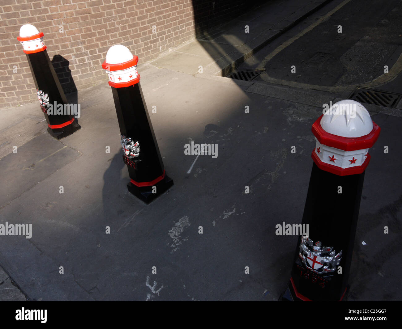 City of London bollards marking the historic boundary of the Square Mile, London UK Stock Photo
